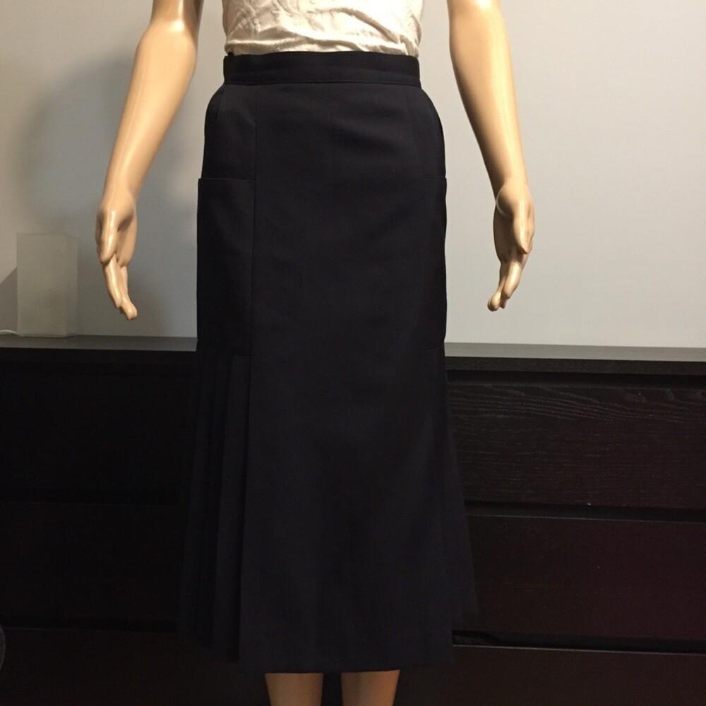 Elegant Retro 80' dark blue skirt midi pleated in both sides. Made in Finland.